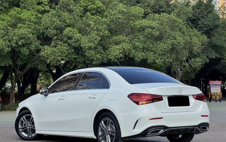 Mercedes-Benz A-Класс, 2022 год, 1 925 000 рублей, 3 фотография