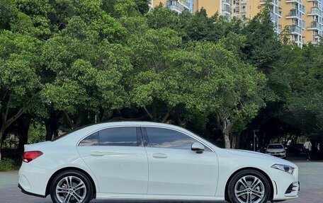 Mercedes-Benz A-Класс, 2022 год, 1 925 000 рублей, 6 фотография