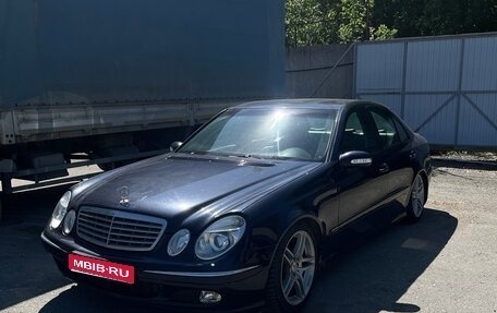 Mercedes-Benz E-Класс, 2002 год, 870 000 рублей, 1 фотография