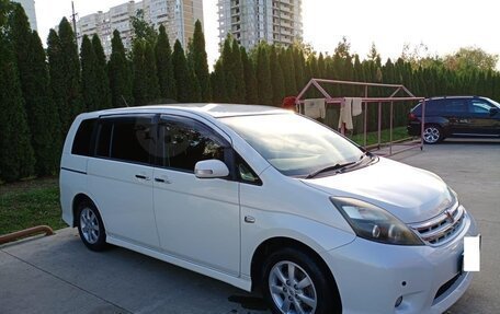 Toyota ISis I, 2010 год, 1 250 000 рублей, 1 фотография