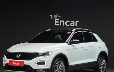 Volkswagen T-Roc I, 2021 год, 2 000 000 рублей, 1 фотография