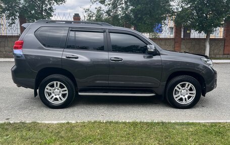 Toyota Land Cruiser Prado 150 рестайлинг 2, 2012 год, 2 800 000 рублей, 9 фотография