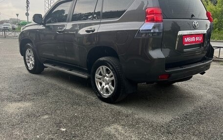 Toyota Land Cruiser Prado 150 рестайлинг 2, 2012 год, 2 800 000 рублей, 13 фотография