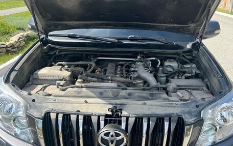 Toyota Land Cruiser Prado 150 рестайлинг 2, 2012 год, 2 800 000 рублей, 24 фотография