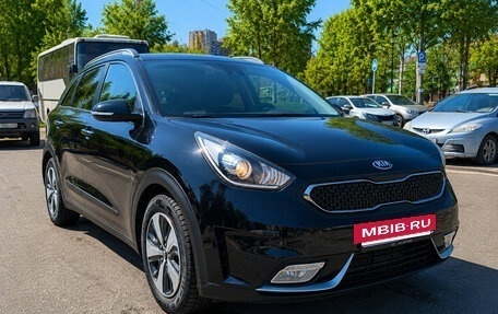 KIA Niro I, 2017 год, 1 900 000 рублей, 2 фотография