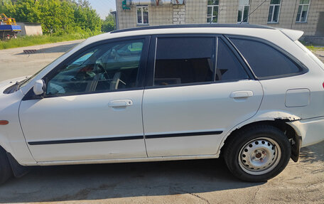Mazda Familia, 2001 год, 105 000 рублей, 2 фотография