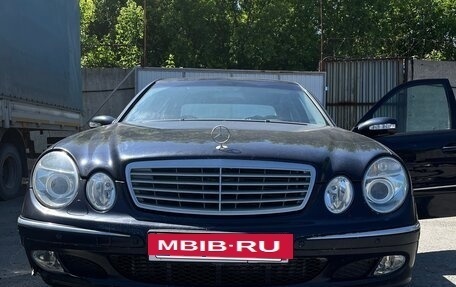 Mercedes-Benz E-Класс, 2002 год, 870 000 рублей, 3 фотография