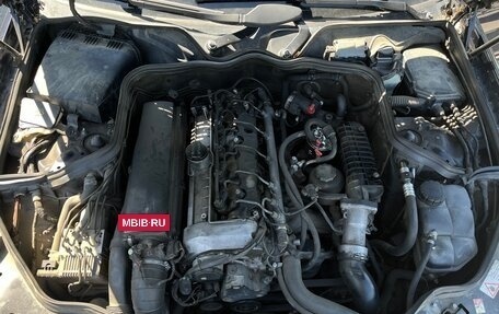 Mercedes-Benz E-Класс, 2002 год, 870 000 рублей, 24 фотография