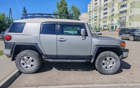 Toyota FJ Cruiser, 2010 год, 2 880 000 рублей, 5 фотография