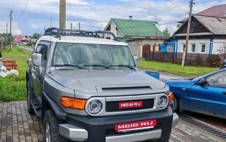Toyota FJ Cruiser, 2010 год, 2 880 000 рублей, 4 фотография