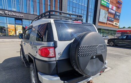 Toyota FJ Cruiser, 2010 год, 2 880 000 рублей, 6 фотография