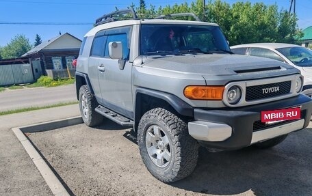 Toyota FJ Cruiser, 2010 год, 2 880 000 рублей, 10 фотография