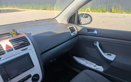 Volkswagen Golf V, 2006 год, 250 000 рублей, 10 фотография