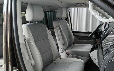 Volkswagen Multivan T6 рестайлинг, 2015 год, 3 085 000 рублей, 7 фотография