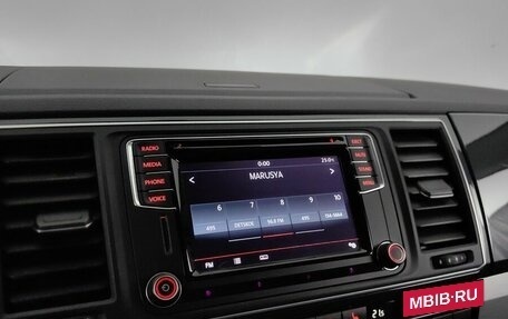 Volkswagen Multivan T6 рестайлинг, 2015 год, 3 085 000 рублей, 14 фотография