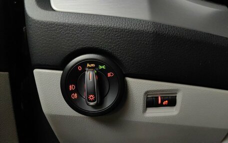 Volkswagen Multivan T6 рестайлинг, 2015 год, 3 085 000 рублей, 21 фотография