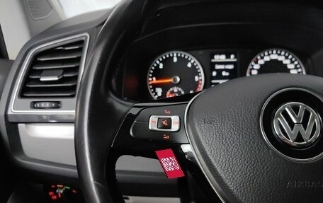 Volkswagen Multivan T6 рестайлинг, 2015 год, 3 085 000 рублей, 17 фотография
