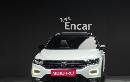 Volkswagen T-Roc I, 2021 год, 2 000 000 рублей, 3 фотография