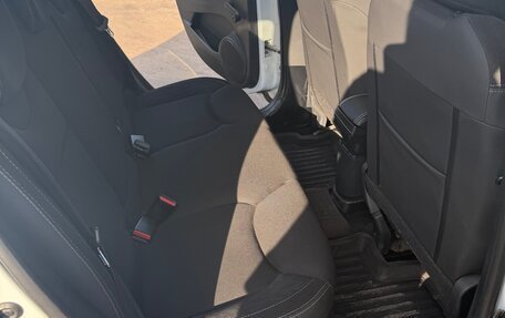 Renault Clio IV рестайлинг, 2019 год, 1 050 000 рублей, 5 фотография