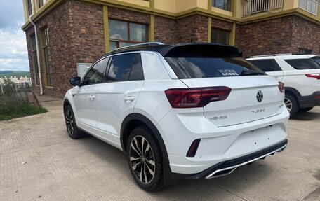 Volkswagen T-Roc I, 2022 год, 1 677 000 рублей, 7 фотография