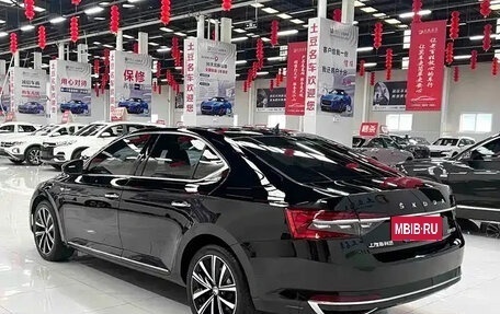 Skoda Superb III рестайлинг, 2023 год, 2 240 000 рублей, 5 фотография