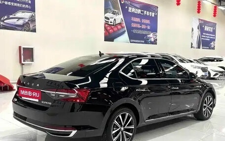 Skoda Superb III рестайлинг, 2023 год, 2 240 000 рублей, 4 фотография