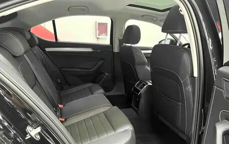 Skoda Superb III рестайлинг, 2023 год, 2 240 000 рублей, 14 фотография