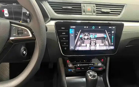 Skoda Superb III рестайлинг, 2023 год, 2 240 000 рублей, 18 фотография