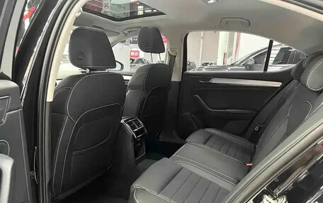 Skoda Superb III рестайлинг, 2023 год, 2 240 000 рублей, 17 фотография