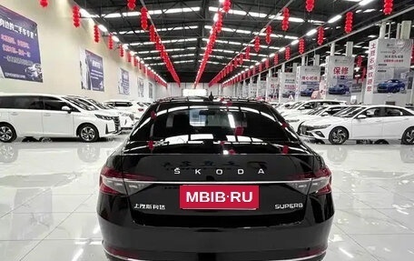 Skoda Superb III рестайлинг, 2023 год, 2 240 000 рублей, 6 фотография