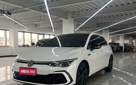 Volkswagen Golf VIII, 2023 год, 1 920 000 рублей, 1 фотография