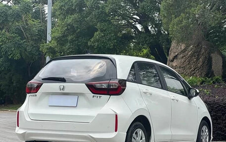 Honda Fit, 2021 год, 1 080 000 рублей, 4 фотография