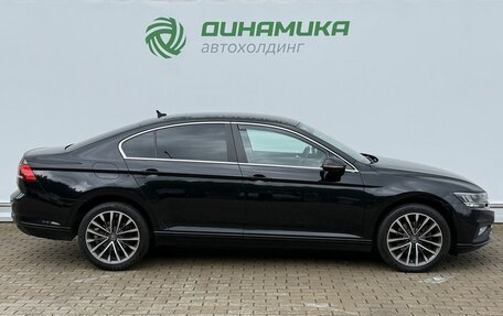 Volkswagen Passat B8 рестайлинг, 2020 год, 1 940 000 рублей, 4 фотография