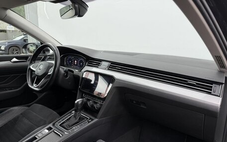 Volkswagen Passat B8 рестайлинг, 2020 год, 1 940 000 рублей, 10 фотография
