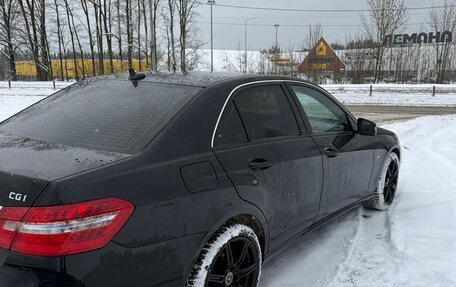 Mercedes-Benz E-Класс, 2010 год, 1 090 000 рублей, 3 фотография