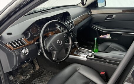Mercedes-Benz E-Класс, 2010 год, 1 090 000 рублей, 7 фотография
