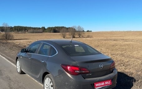 Opel Astra J, 2013 год, 950 000 рублей, 4 фотография