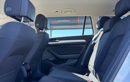 Volkswagen Passat B8 рестайлинг, 2015 год, 1 670 000 рублей, 7 фотография