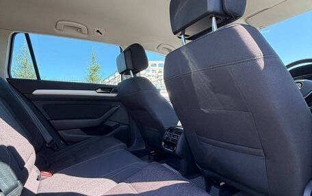 Volkswagen Passat B8 рестайлинг, 2015 год, 1 670 000 рублей, 8 фотография