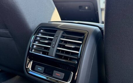 Volkswagen Passat B8 рестайлинг, 2015 год, 1 670 000 рублей, 10 фотография