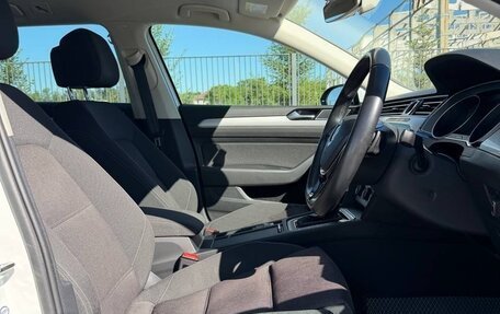 Volkswagen Passat B8 рестайлинг, 2015 год, 1 670 000 рублей, 20 фотография
