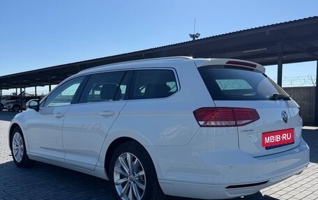 Volkswagen Passat B8 рестайлинг, 2015 год, 1 670 000 рублей, 26 фотография