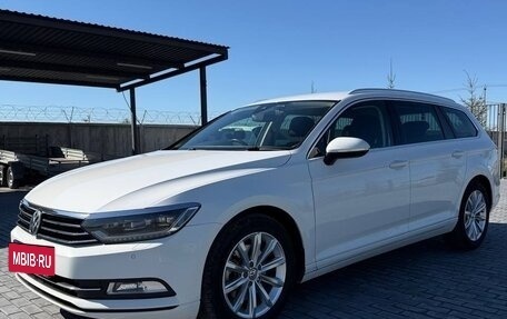 Volkswagen Passat B8 рестайлинг, 2015 год, 1 670 000 рублей, 32 фотография