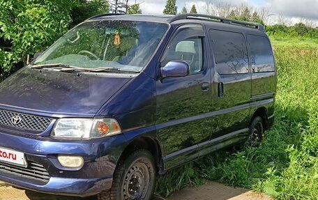 Toyota Regius, 1997 год, 500 000 рублей, 3 фотография