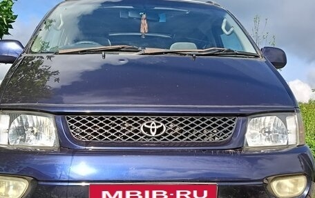 Toyota Regius, 1997 год, 500 000 рублей, 2 фотография