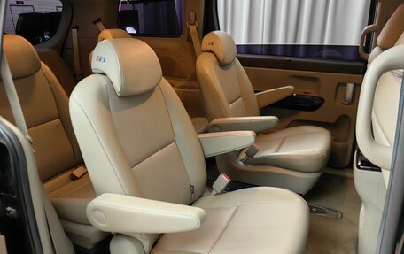 KIA Carnival III, 2019 год, 3 095 000 рублей, 9 фотография