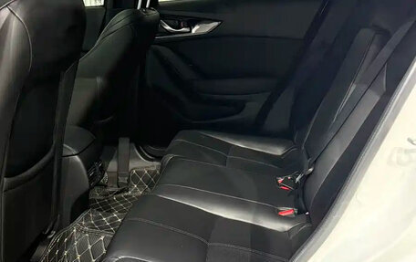 Mazda CX-4, 2023 год, 1 700 000 рублей, 18 фотография