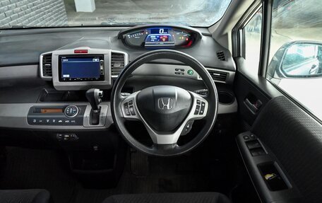 Honda Freed I, 2013 год, 1 159 000 рублей, 11 фотография
