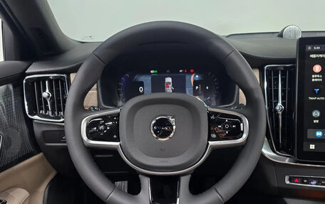 Volvo S90 II рестайлинг, 2025 год, 5 700 000 рублей, 6 фотография