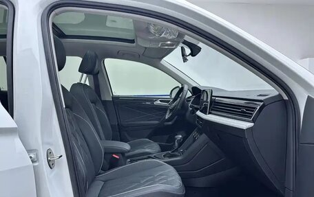 Volkswagen Tiguan II, 2023 год, 2 150 000 рублей, 12 фотография